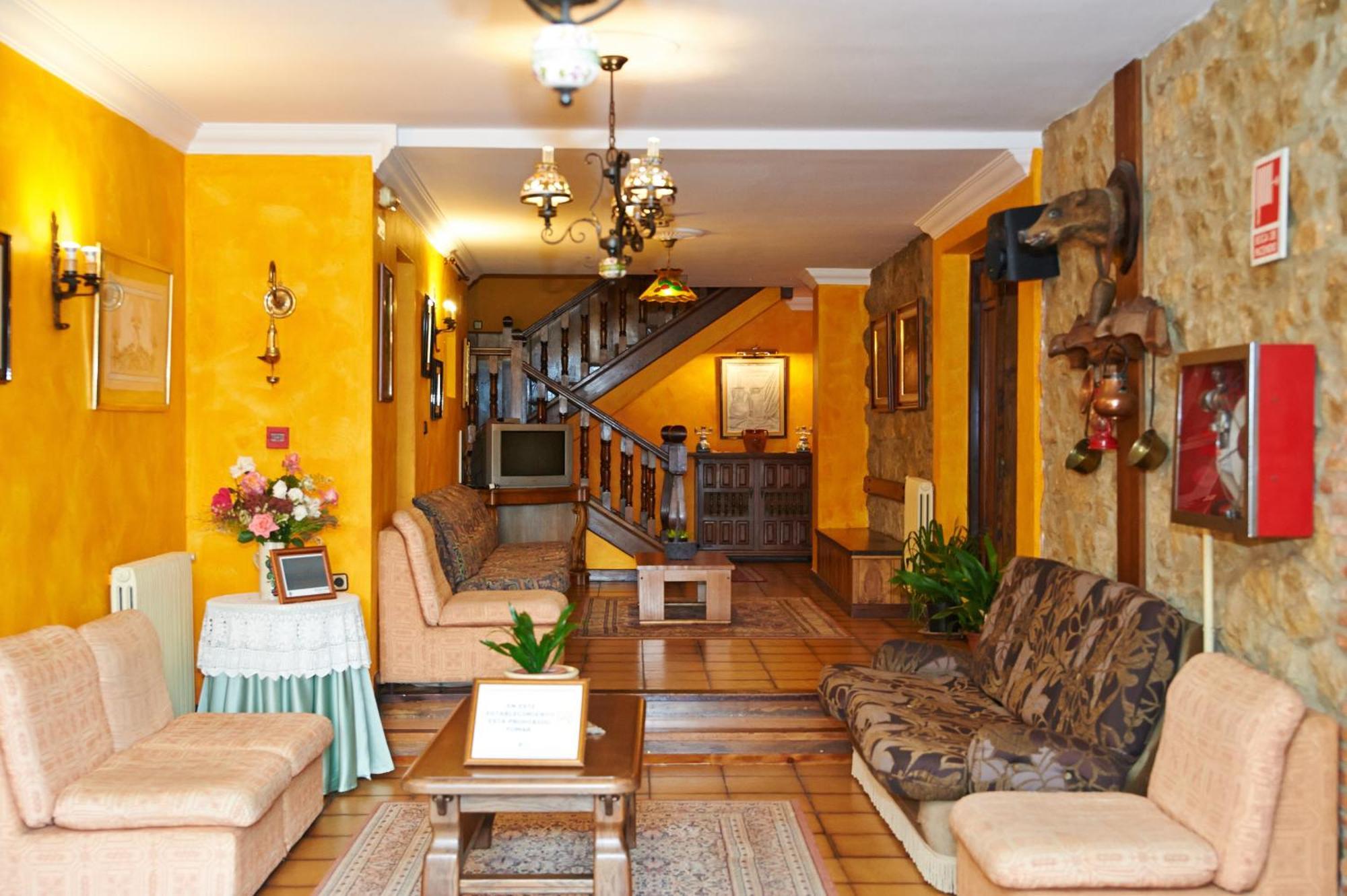Hotel Los Angeles Santillana del Mar Exteriör bild