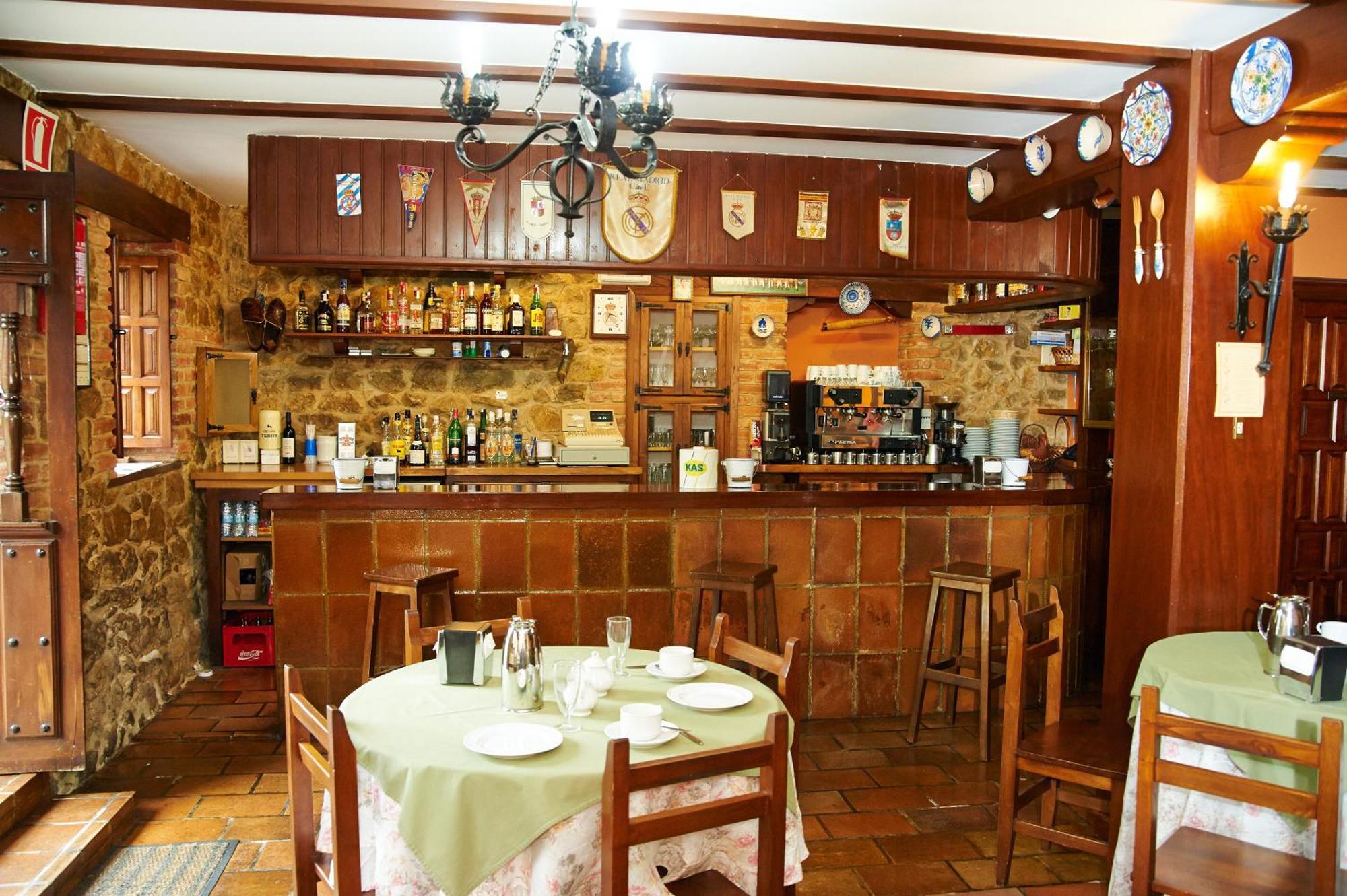 Hotel Los Angeles Santillana del Mar Exteriör bild